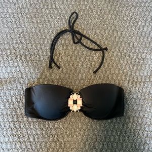 Victoria’s Secret bikini top💝